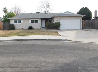 286 W Ashcroft Ave, Clovis, CA