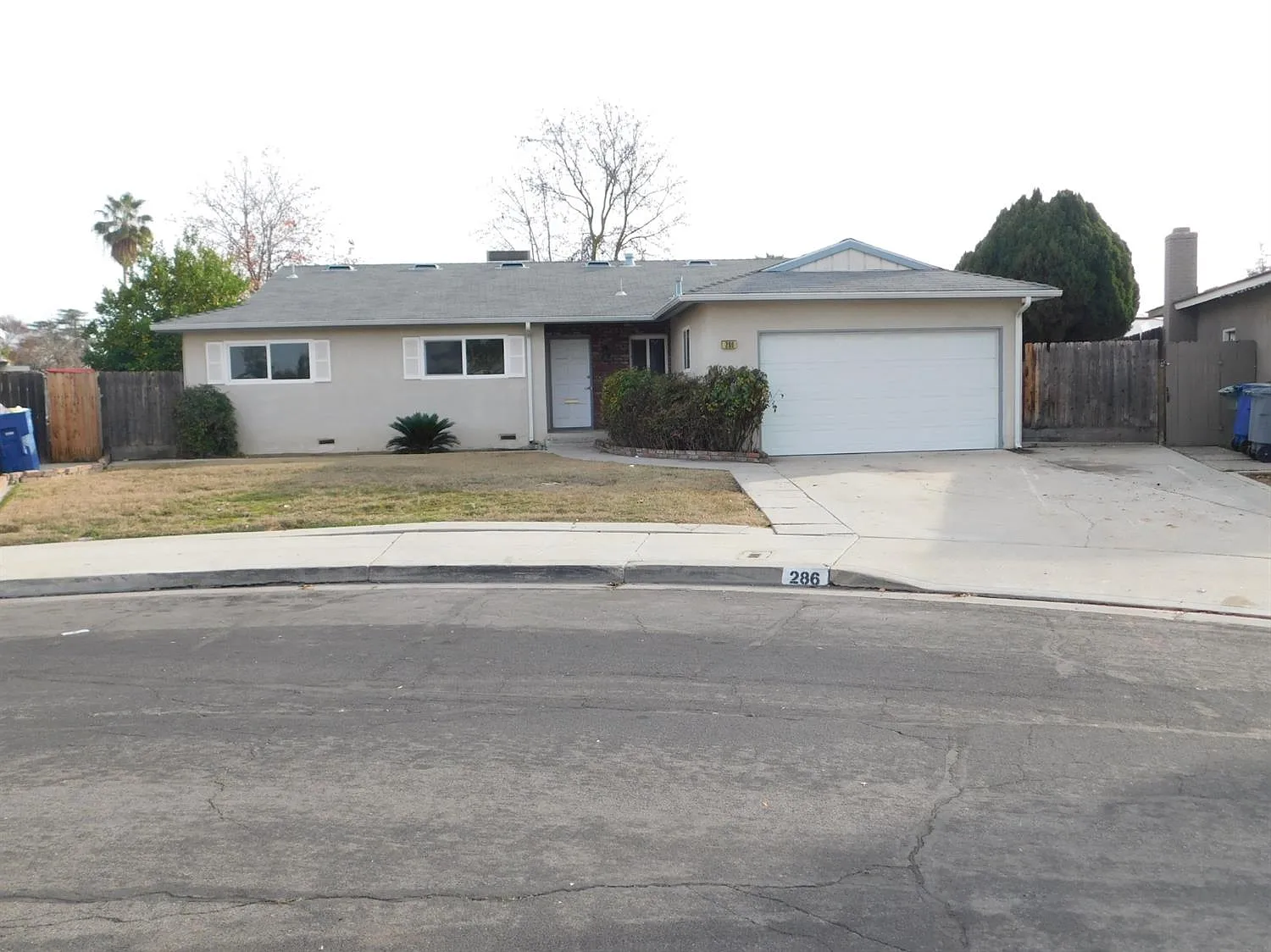 286 W Ashcroft Ave photo 1