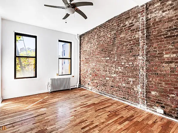 110 Thompson St APT 5E, Manhattan, NY 10012