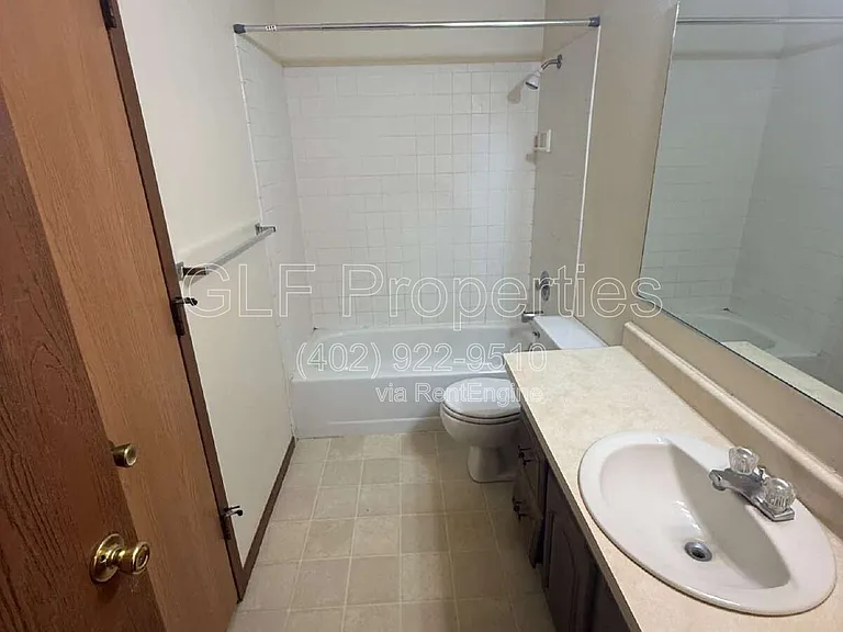 5840 S 52nd St #5 — Photo 6