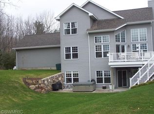 8362 Peninsula Dr, Stanwood, MI 49346