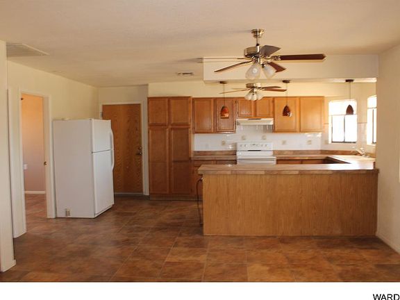 3rd image of 4010 Mediterranean Ln