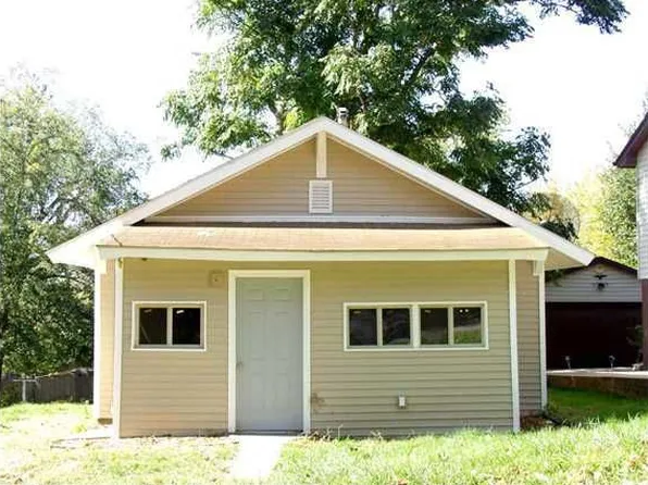 2818 Oxford St, Des Moines, IA 50313
