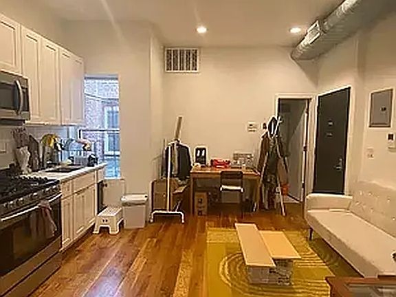 3rd image of 85 Rockaway Ave #2A
