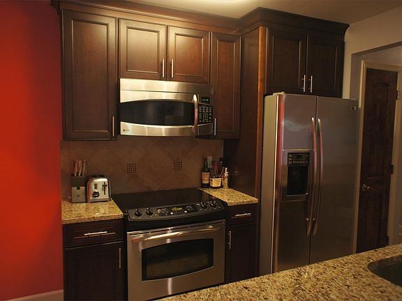 3rd image of 920 Washington St APT 101