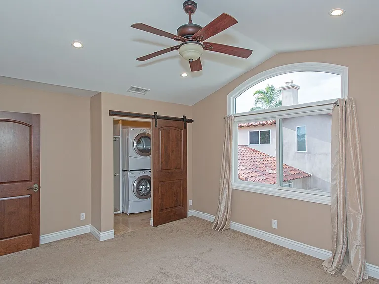 1825 McCauley Ln — Photo 6
