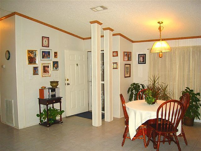 Entry way