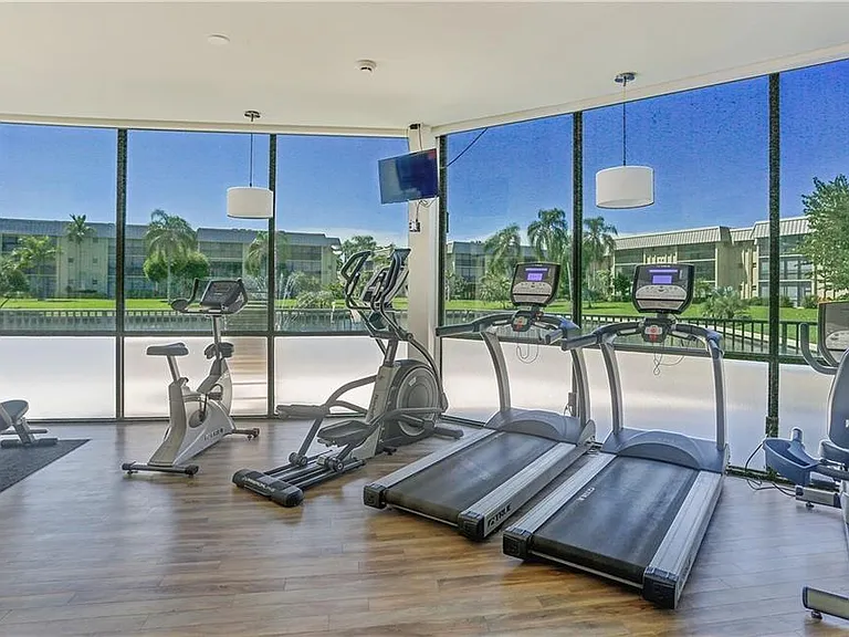 788 Park Shore Dr #B22 — Photo 30