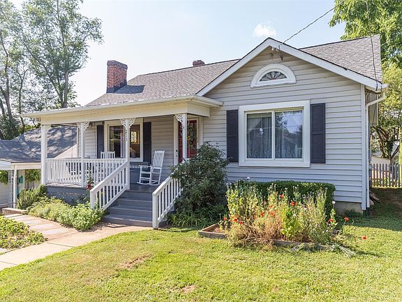4th image of 215 McWane Cir