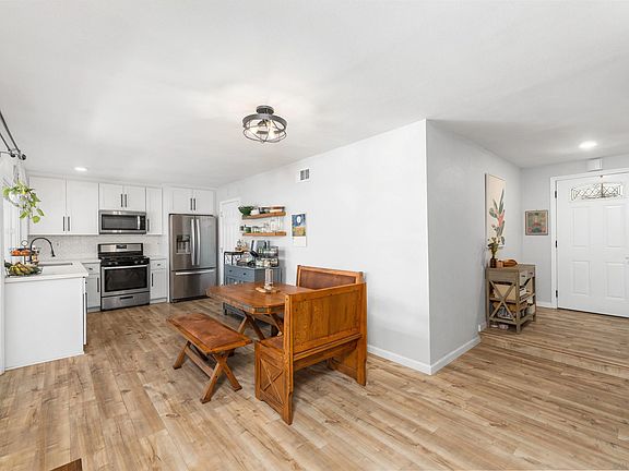 5th image of 10056 Woodpark Dr
