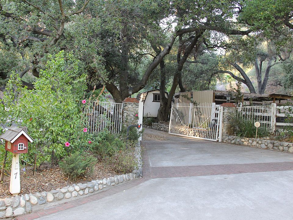 1st image of 7 Woodlyn Ln