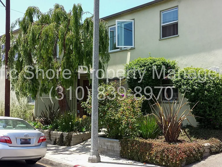 Nebraska Apartments — Photo 15