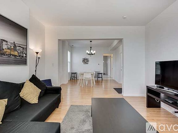 2nd image of 2744 W Gladys Ave Floor 2