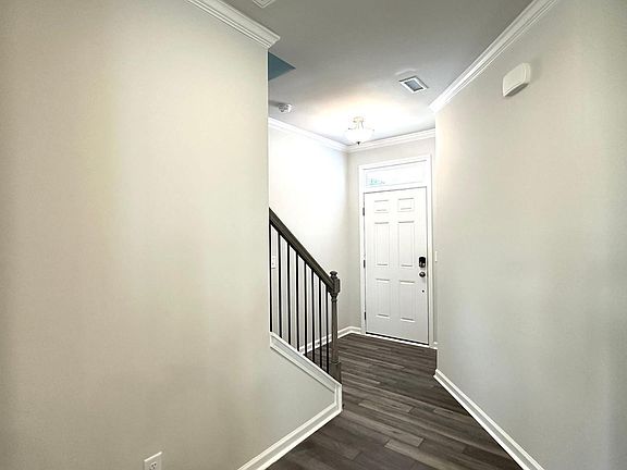 5th image of 2233 Cape May Ln