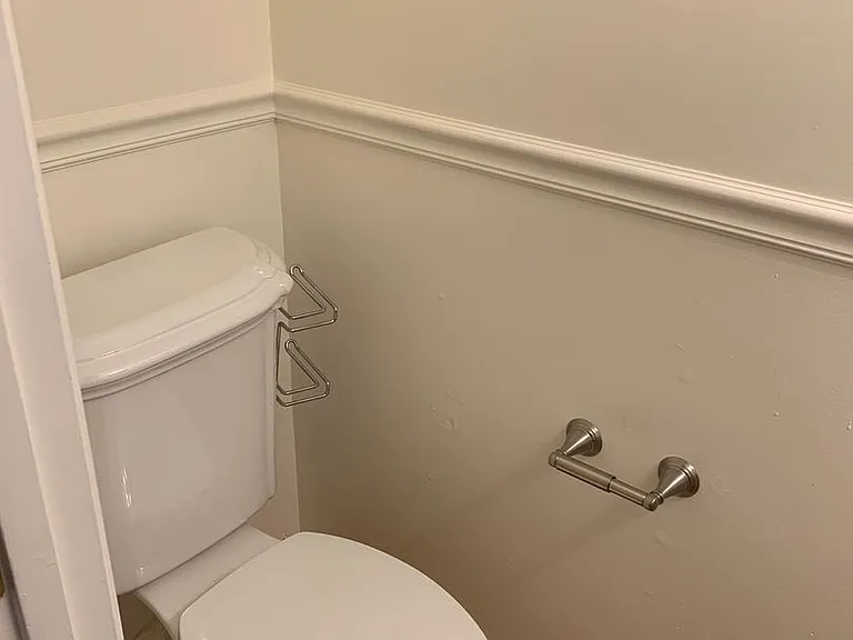 114 Southampton Ct #1 — Photo 9
