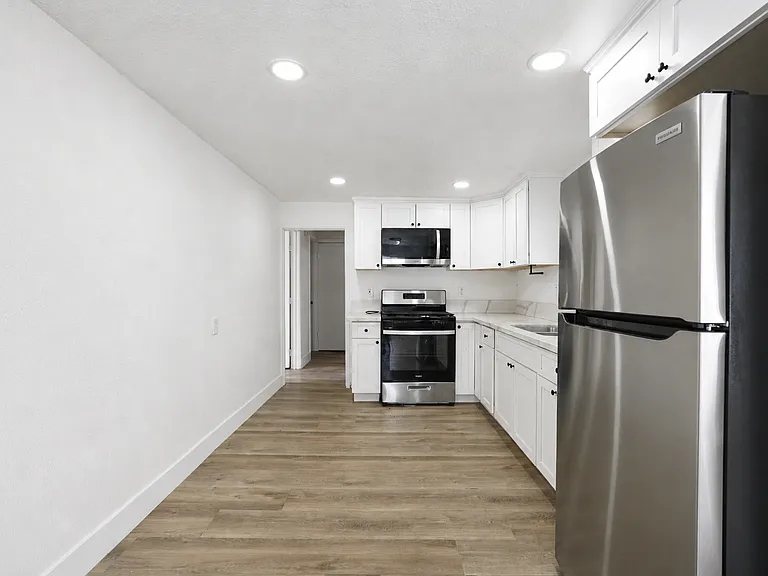 7752 Janet Ave — Photo 7