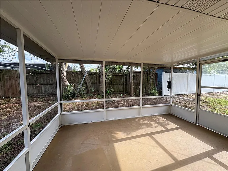 728 Lake Ned Rd — Photo 30