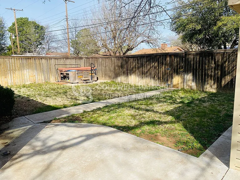 4710 64th St — Photo 29
