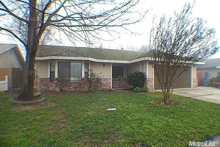 1st image of 1920 W Chamberlain Dr