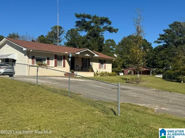 923 Nimitz Ave, Talladega, AL 35160