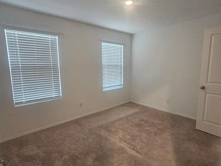 2306 Tornado Aly — Photo 5