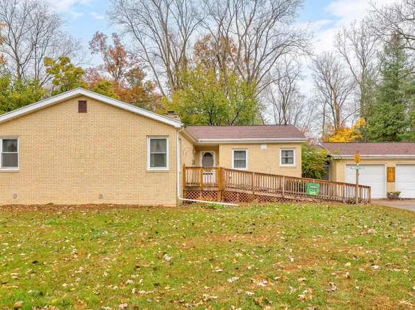 3880 Grotto Rd, Bridgeport, MI 48722
