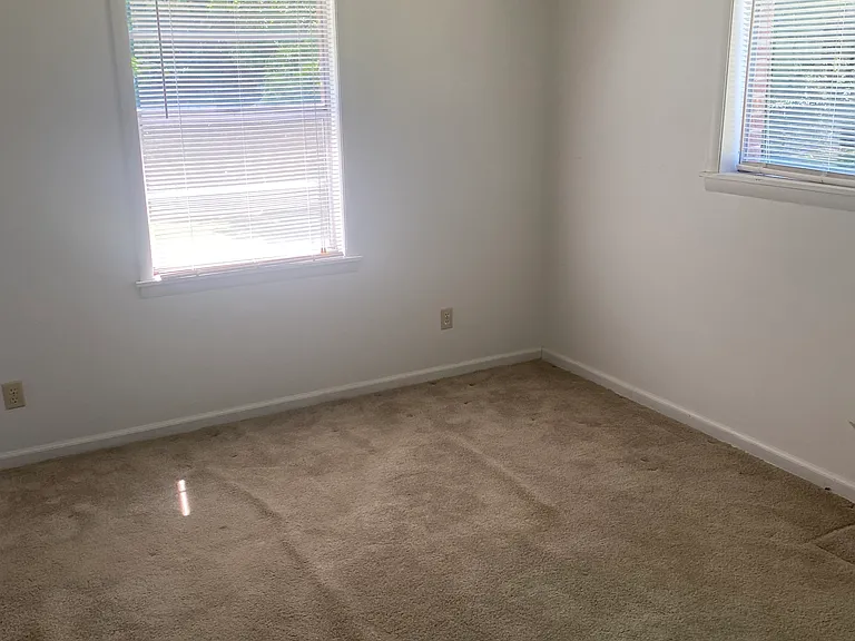 124 Gardenview Dr — Photo 14