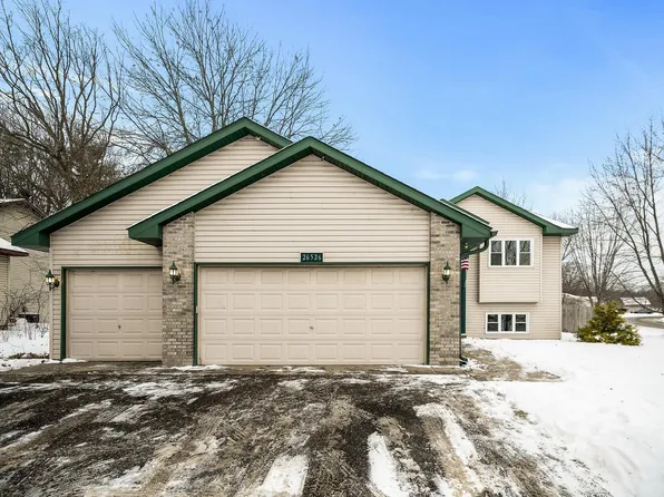 26526 8th St W, Zimmerman, MN 55398
