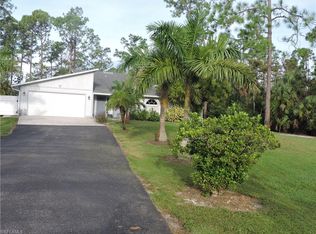 281 25th St SW, Naples, FL 34117