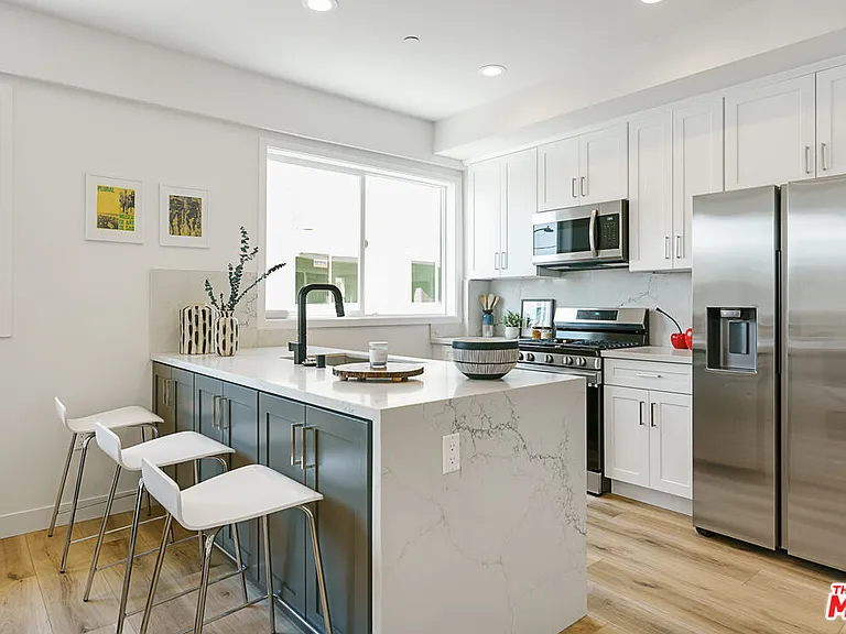 14651 W Sara Ln — Photo 9