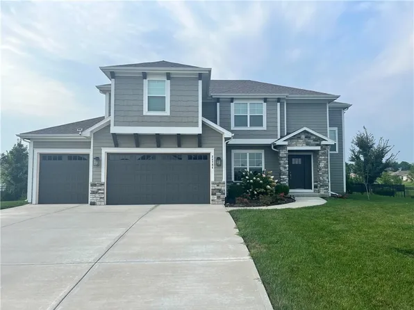24704 W 76th St, Shawnee, KS 66227