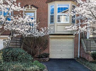 7735 Rachael Whitney Ln, Alexandria, VA 22315