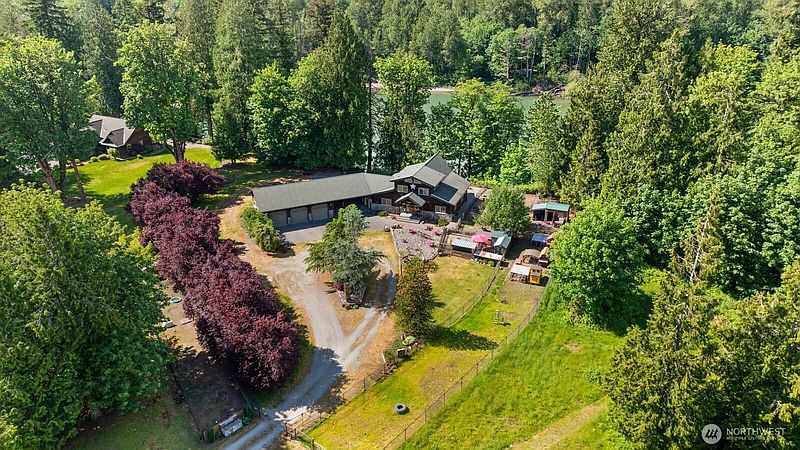 2nd image of 42813 Rivers Edge Court