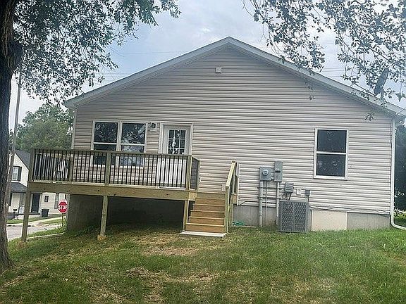 2nd image of 733 S 15th St