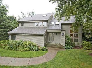 223 Timber Ridge Rd, Pittsburgh, PA 15238