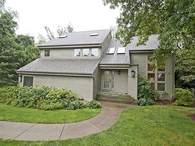 223 Timber Ridge Rd photo 1
