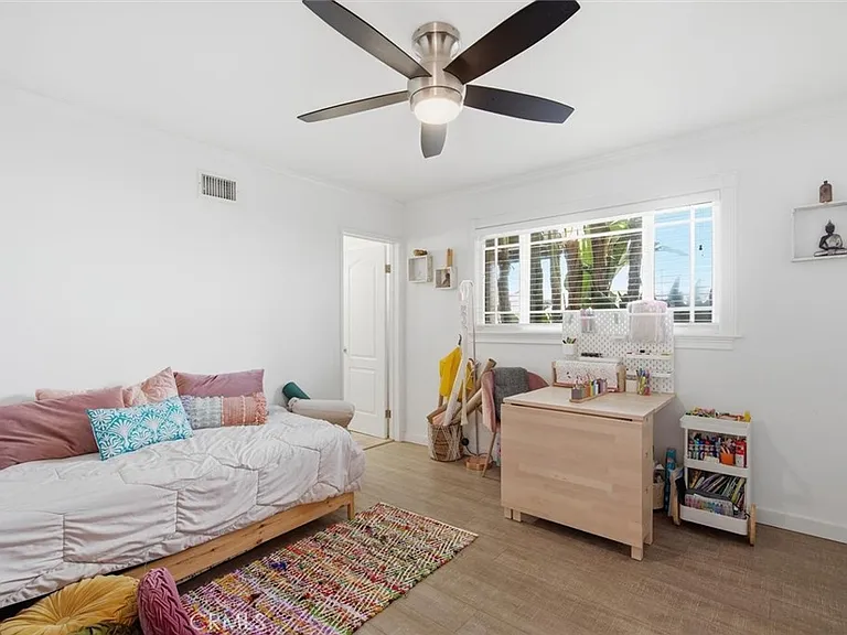 6443 Gross Ave — Photo 16