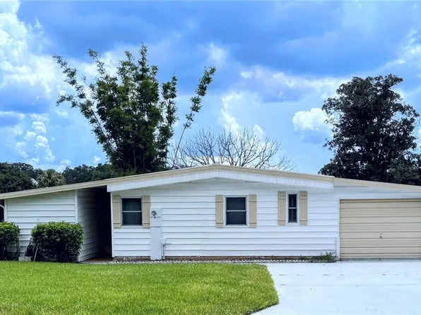 1040 Aloha Way, Lady Lake, FL 32159