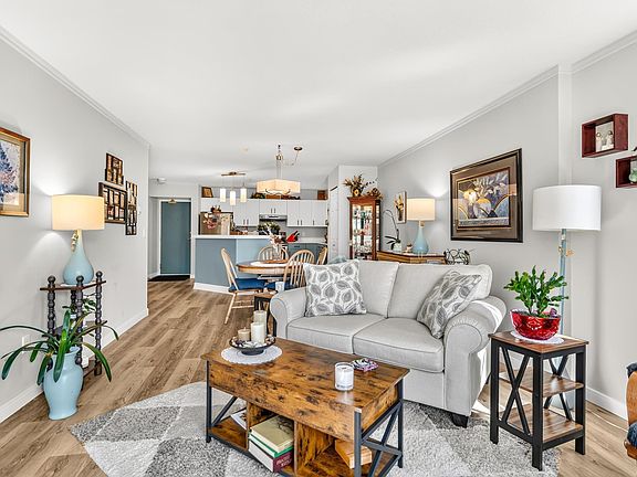 4th image of 5711 Ebbtide St #126