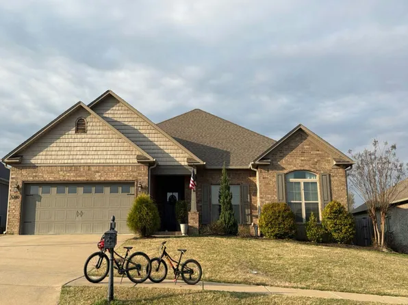5380 Chateau Dr, Conway, AR 72034