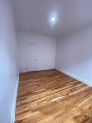 Rented by CITY SKYLINE REALTY INC | media 8