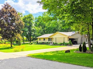 21615 Connemara Dr, Northville, MI