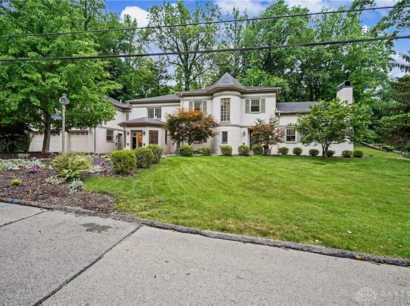 450 Thornhill Rd, Dayton, OH 45419