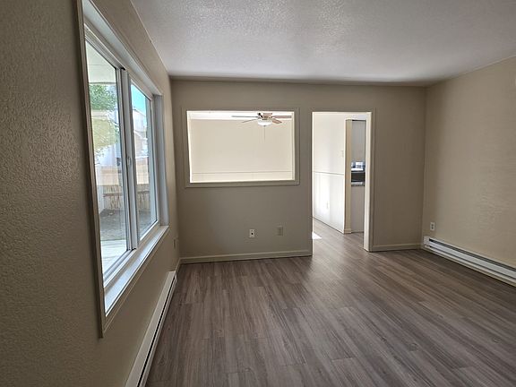 4th image of 984 Beryl St
