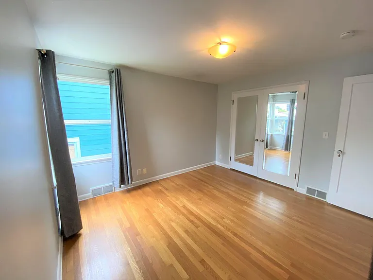 Bedroom #1
