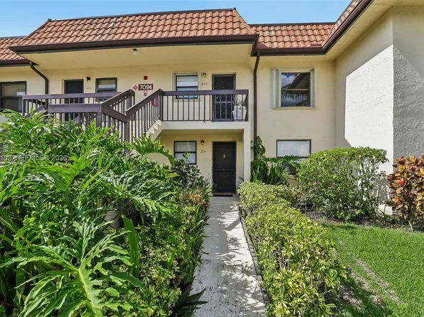 7094 Golf Colony Ct APT 104, Lake Worth, FL 33467