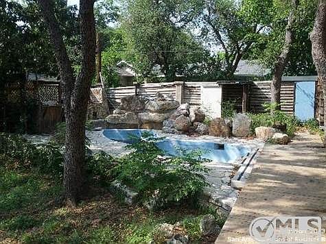4th image of 2817 Belvoir Dr