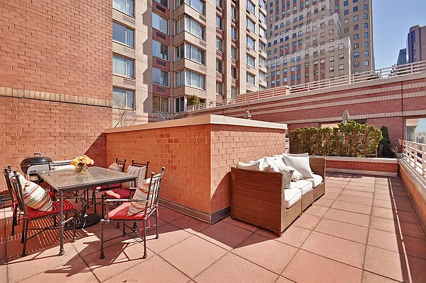 Sold by Corcoran | media 7