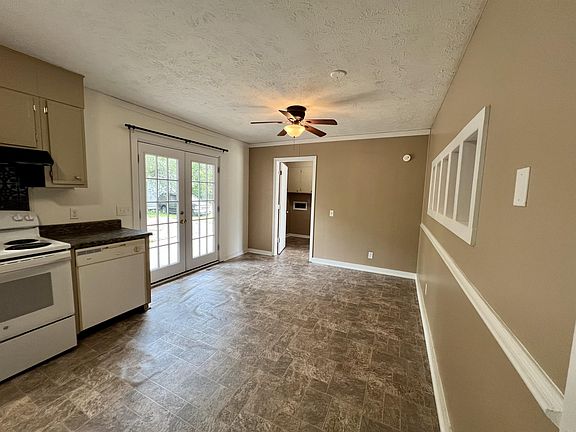 2nd image of 737 Carolina Dr