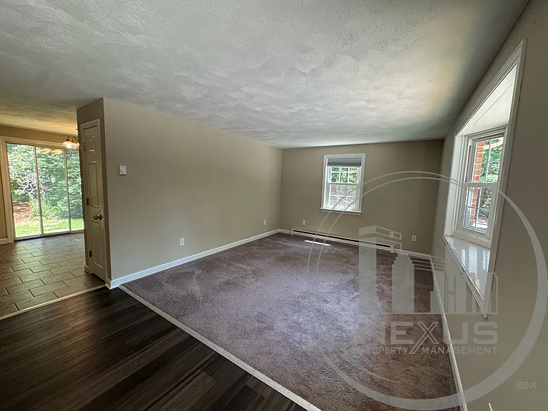10 Nichols St #4 — Photo 4